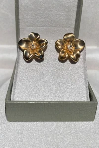 Brinco Flor Fosca M Ouro 18k