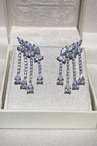 Brinco Earcuff Zircônias Franjas Ródio Branco