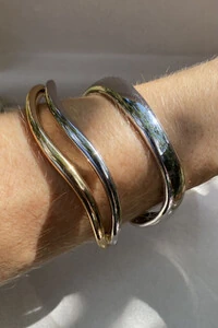 Pulseira Bracelete Liso Curvado