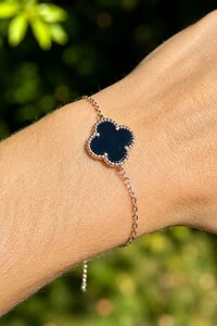 Pulseira Trevo Onix M Prata 925 no Ródio Branco