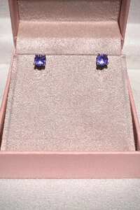 Brinco Ponto luz 5MM Lavanda Zircônia Ródio Branco