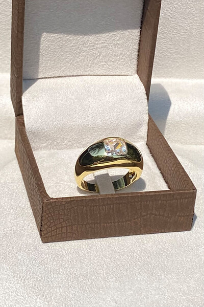 Foto Anel Largo Zircônia Quadrada Ouro 18k