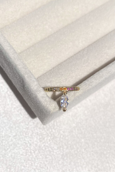 Foto Fake Piercing Fino Zircônias Coloridas Dourado