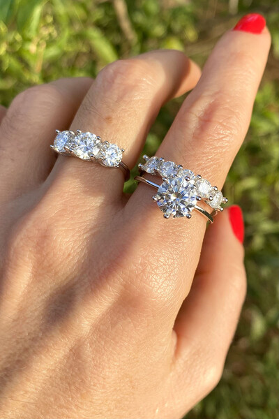 Foto Anel Moissanite Aparador com 5 pedras 4MM Prata 925 Ródio Branco