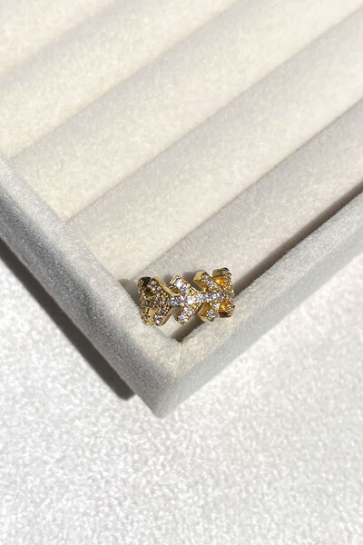 FotoFake Piercing Seta Zircônias Dourado