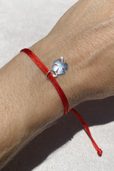 FotoPulseira Cordão Vermelha Pingente Trevo da Sorte Prata 925