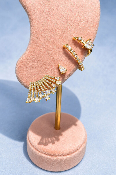 Foto Brinco Earcuff Zircônias Ouro 18k