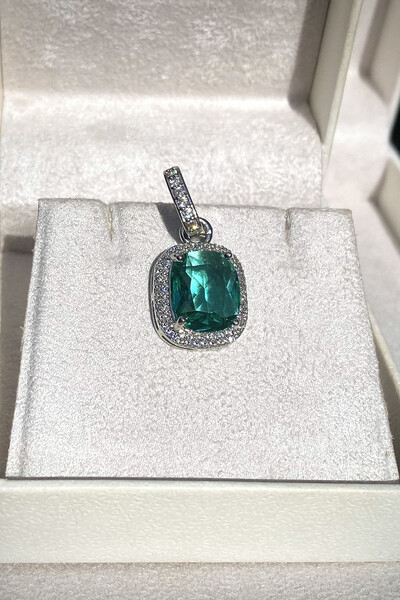 FotoPingente Quadrado Turmalina Zircônias Ródio Branco