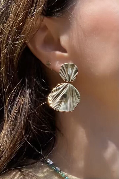 FotoBrinco Gota frisos Ouro 18k