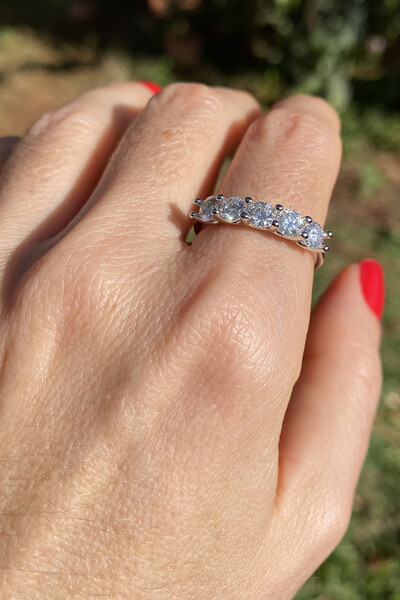 Foto Anel Moissanite Aparador com 5 pedras 4MM Prata 925 Ródio Branco