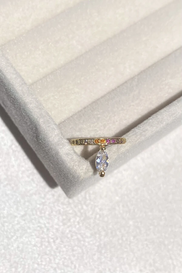 Fake Piercing Fino Zircônias Coloridas Dourado