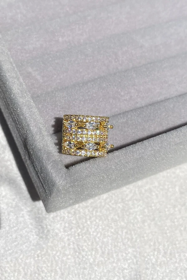 Fake Piercing Zircônias Largo Dourado