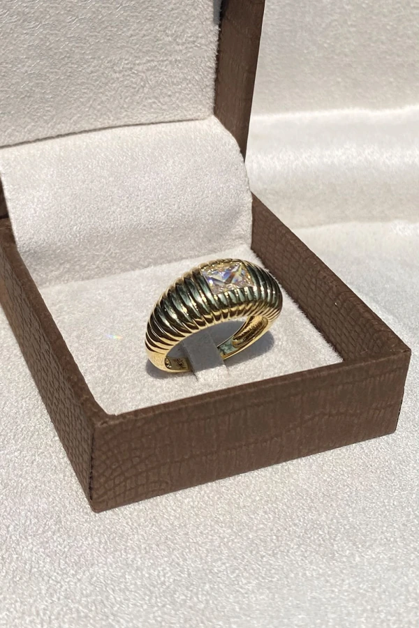 Anel Sarah Ouro 18k