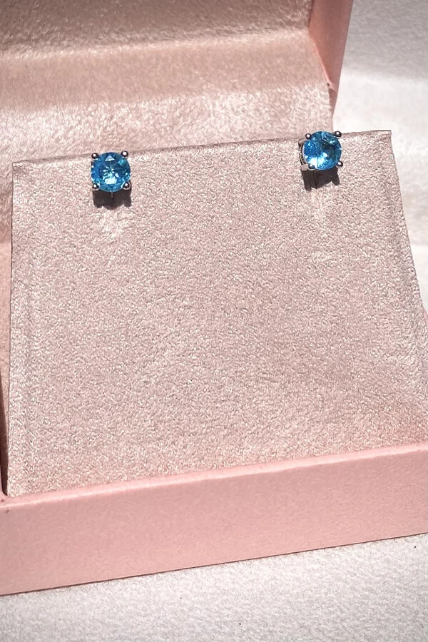 Brinco Ponto luz 6MM Aqua Marine Zircônia Ródio Branco