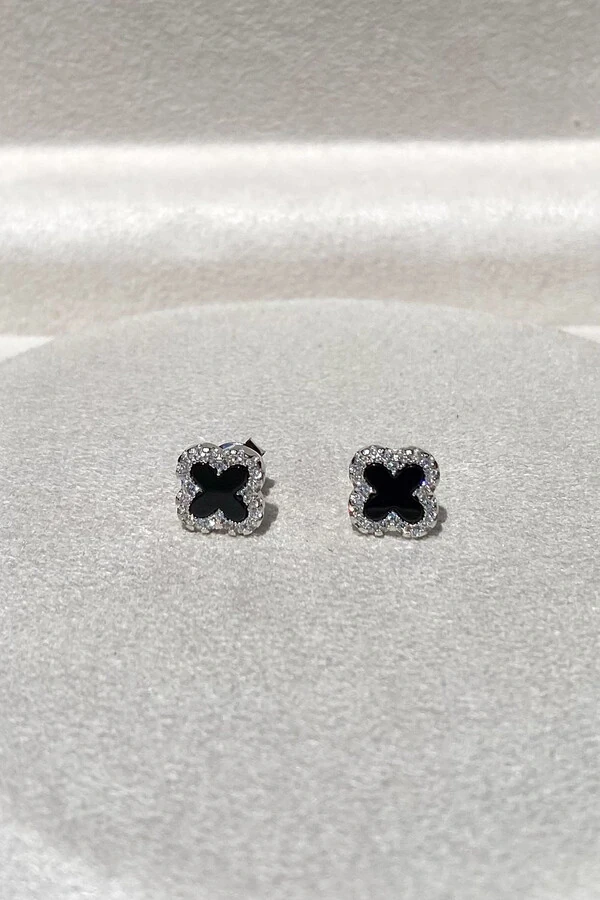 Brinco Trevo Zircônias P Ônix Prata 925 Ródio Branco