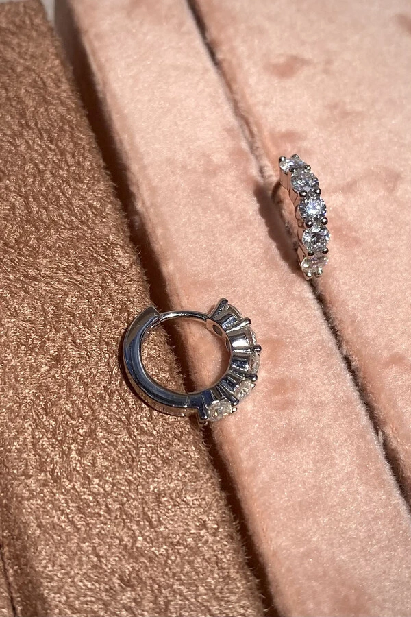 Brinco Argolinha Moissanite Prata 925 com Ródio branco