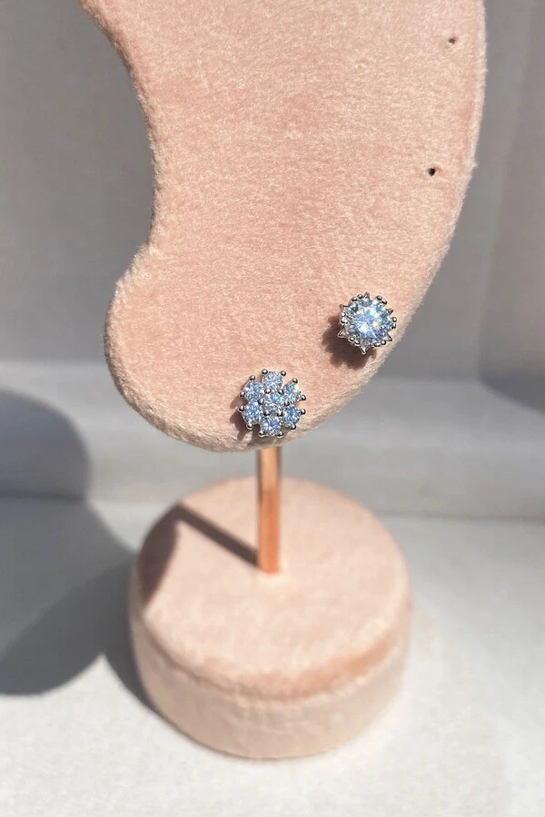 Brinco Flor Moissanite Prata 925 com Ródio branco