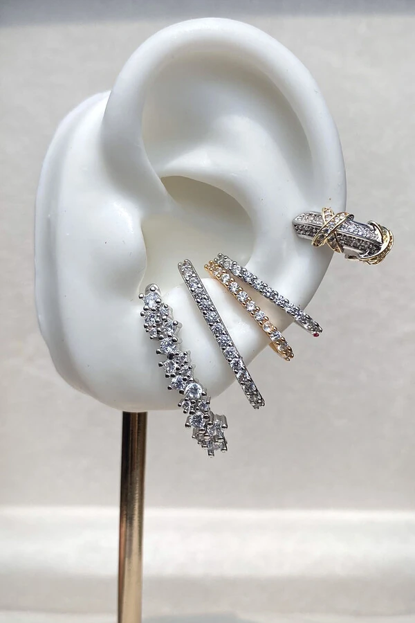 Fake Piercing Earhook Zircônias Ródio Branco