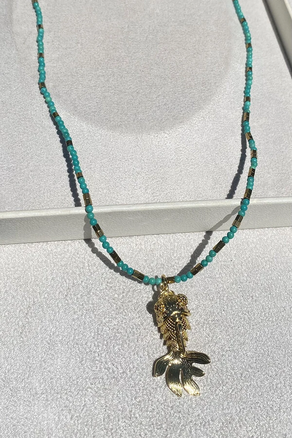 Colar Pedra Natural Turquesa Pingente Peixe Articulado Dourado