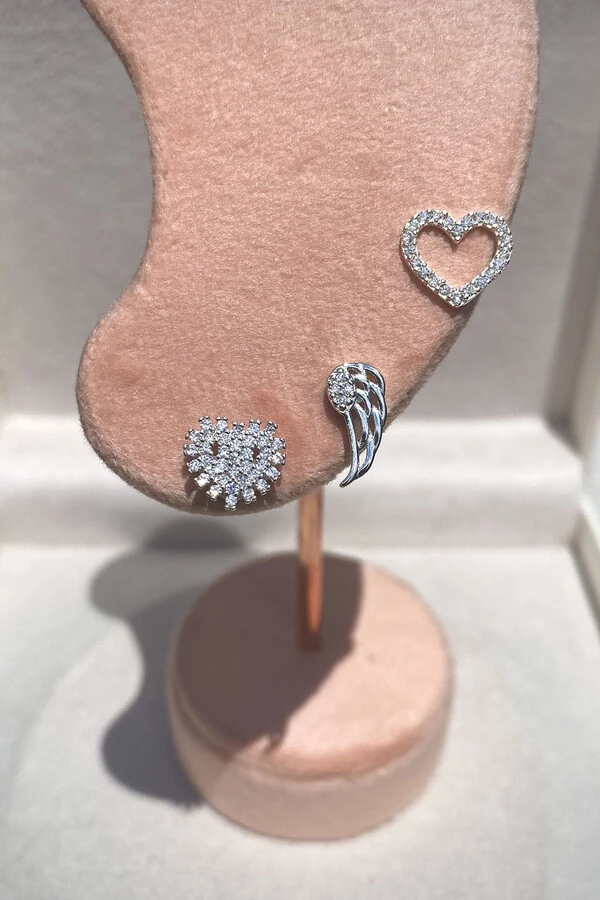 Brinco Coração Zircônias Prata 925