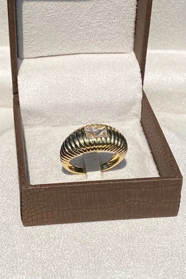 Anel Sarah Ouro 18k