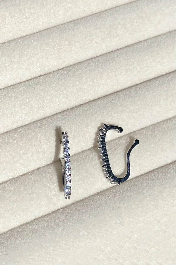 Fake Piercing Earhook Zircônias Ródio Branco