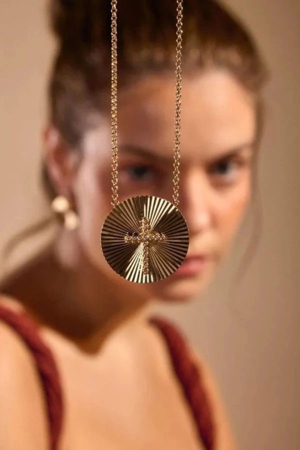Colar Pingente Cruz Frisos Zircônia Ouro 18k