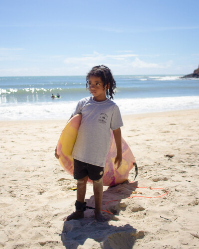 Foto Camiseta Infantil Urso Surfista