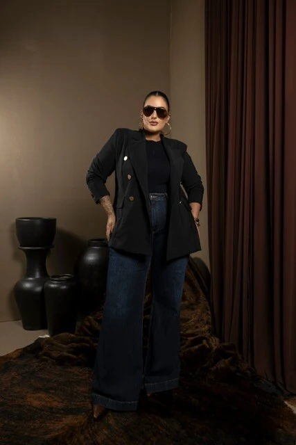 Fotopre venda regata canelada com bordado no decote basic divas