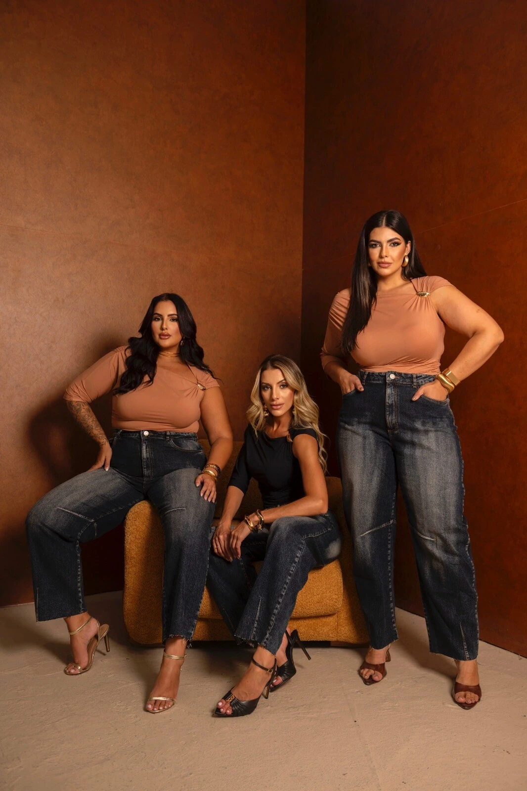 Fotopre venda blusa assimetrica amni com metal divas