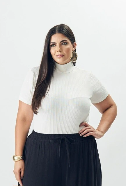 Fotoblusa malha canelada quebela