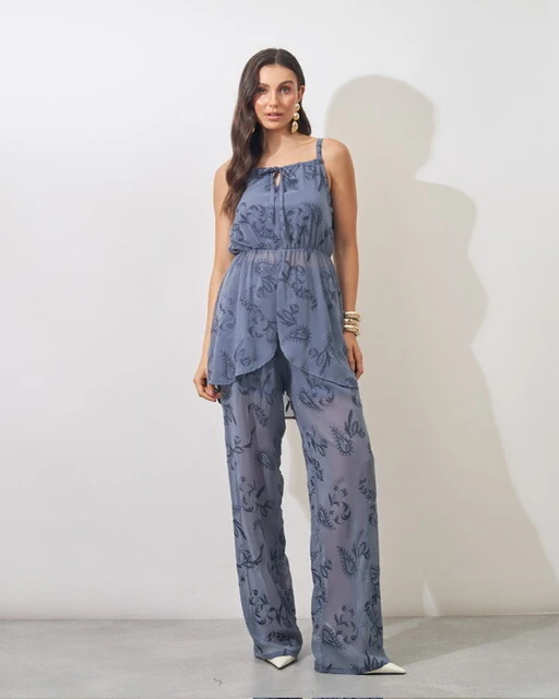 Fotoregata em crepe trabalhada com ajuste juli kayla