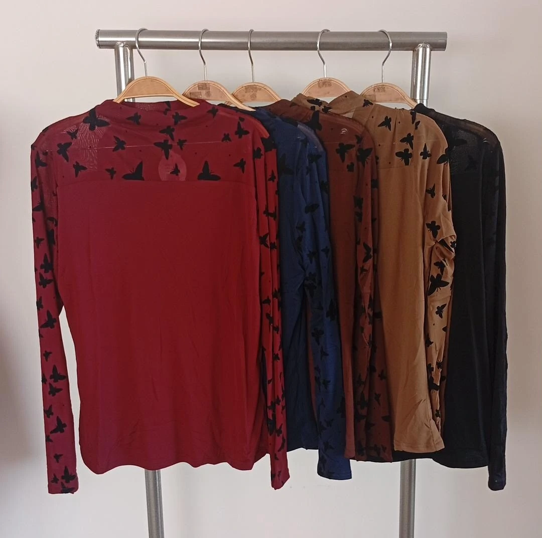 Fotoblusa de tule frente dupla borboleta