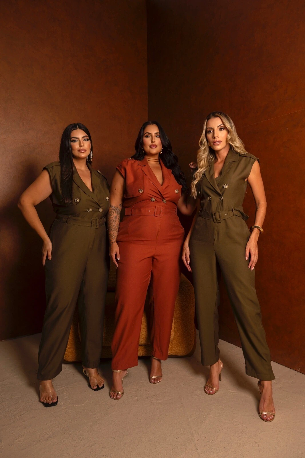 Fotopre venda macacao longo com martingale divas