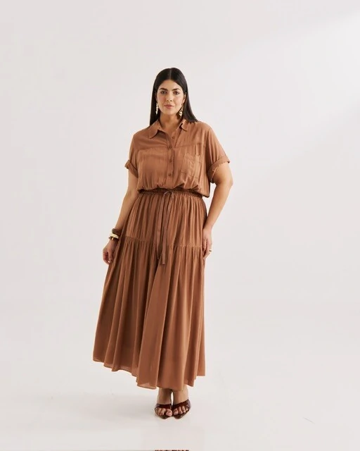 FotoVestido camisa e saia evase almare quebela