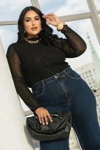 PRE VENDA blusa drapeada ombro em tule divas