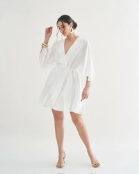 vestido fluido decote transpassado com faixa luxury quebela