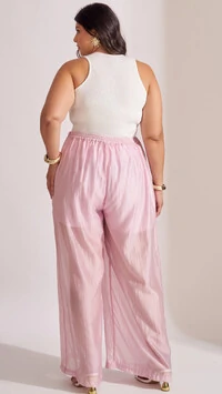 calca reta liocel forro de shorts collab kayla