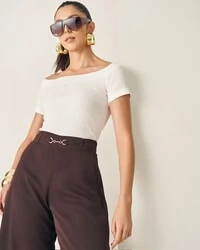 calca pantalona alfaiataria com fivela quebela