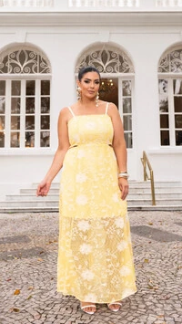pre venda vestido midi em tela bordado divas