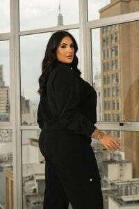 PRE VENDA conjunto jaqueta com calca flare em veludo cotele divas