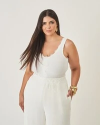 regata malha kayla com renda e botao