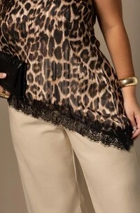 pre venda regata animal print assimetrica tellos