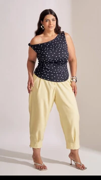 blusa poa assimetrica malha fria collab kayla