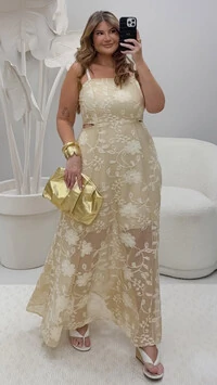 pre venda vestido midi em tela bordado divas