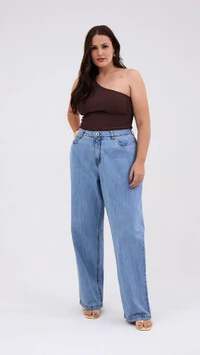 calca reta jeans feminina plus azul claro izzat