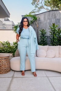 blusa em malha tela bulgari decote v manga curta predil