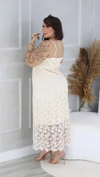 vestido renda guipure lari