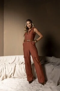 pre venda macacao cargo alfaiataria com cinto divas