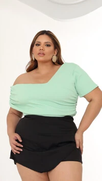 blusa canelada ribana assimetrica nah 9